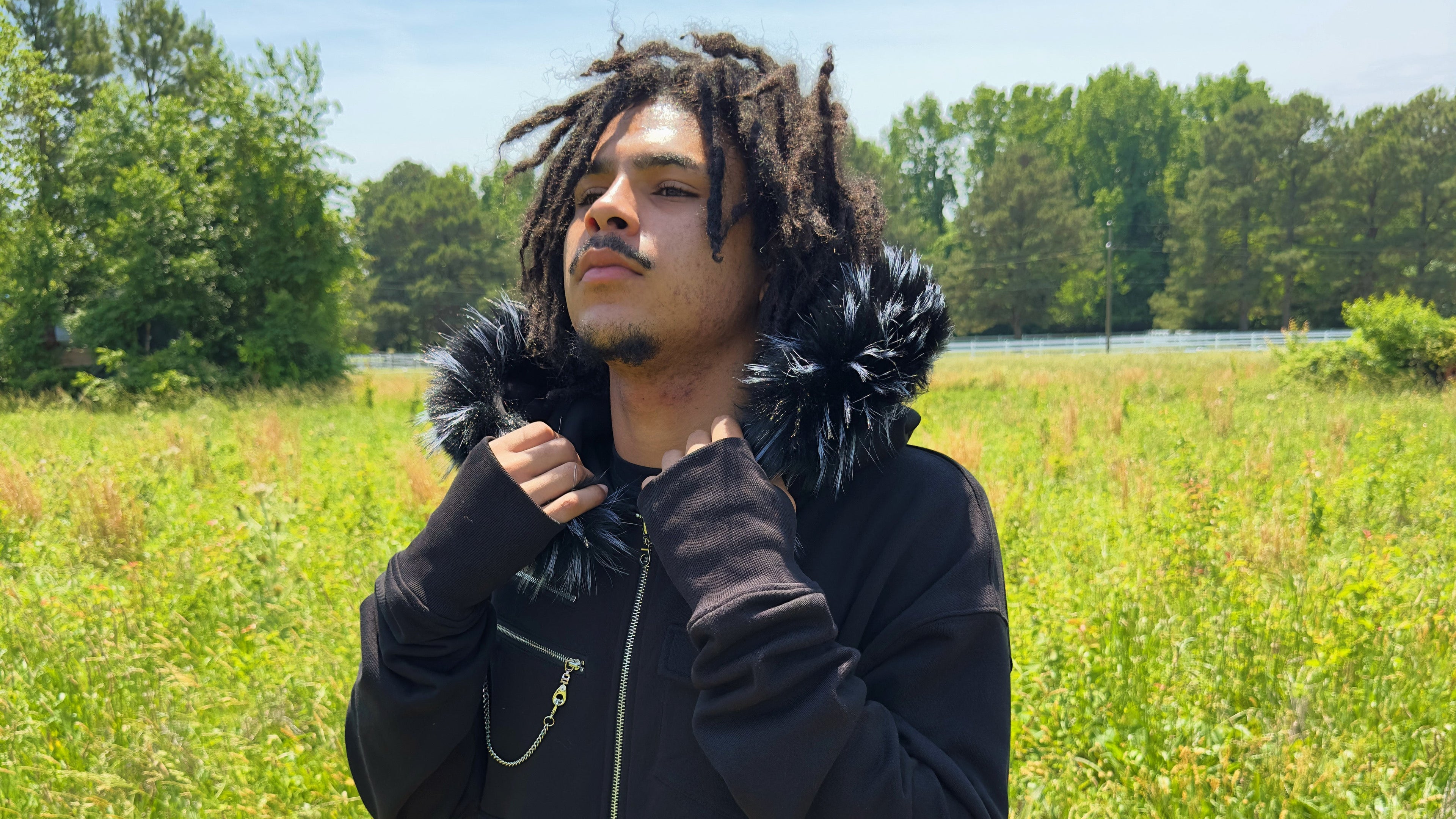 "Chain" Zip Up
